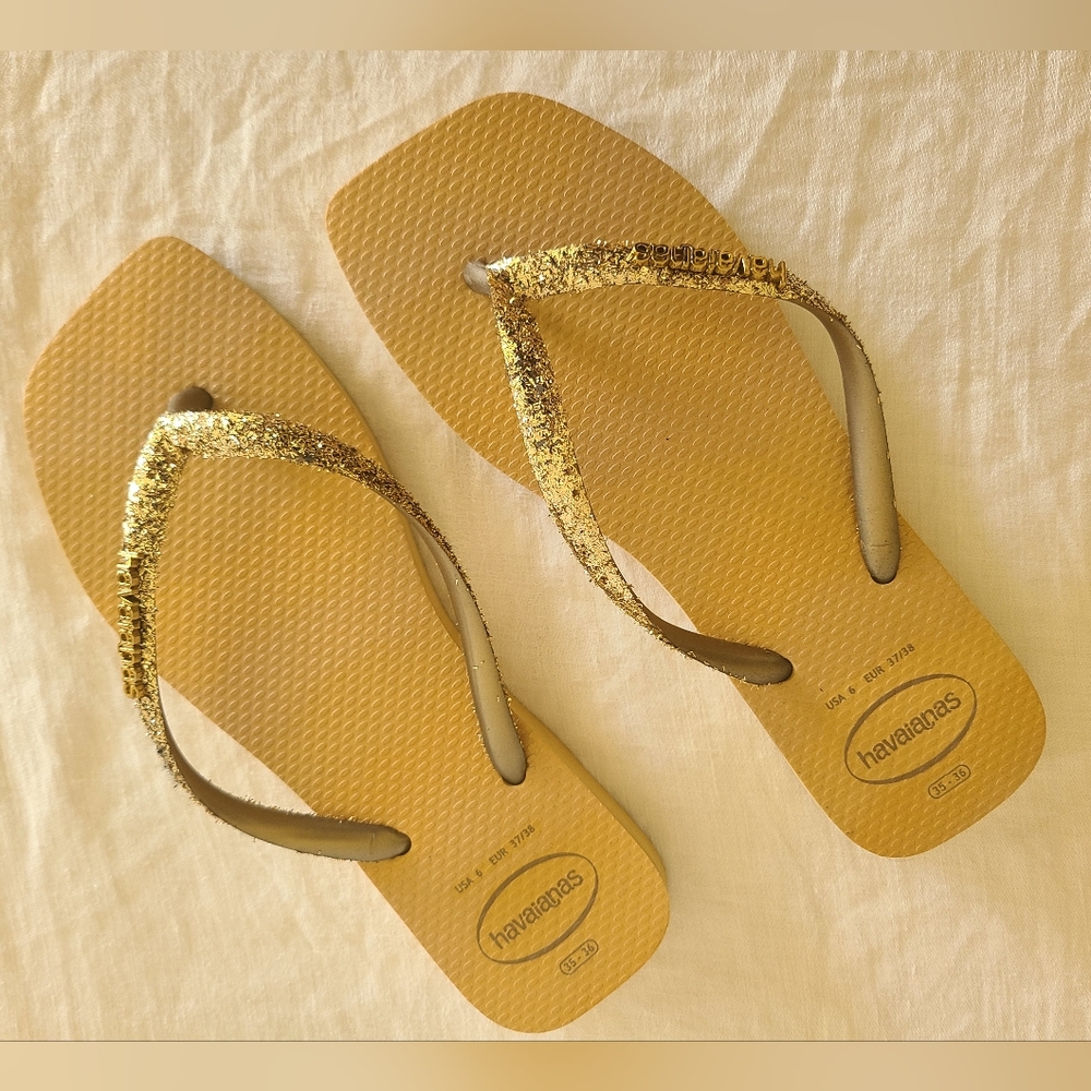 Havaianas Glittering Gold Sandals